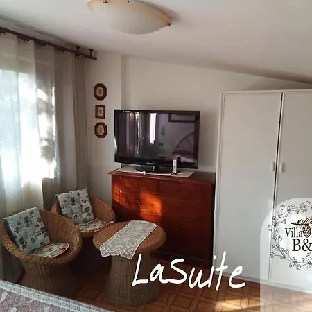 Beb Licia Appartamento Villa Basilica